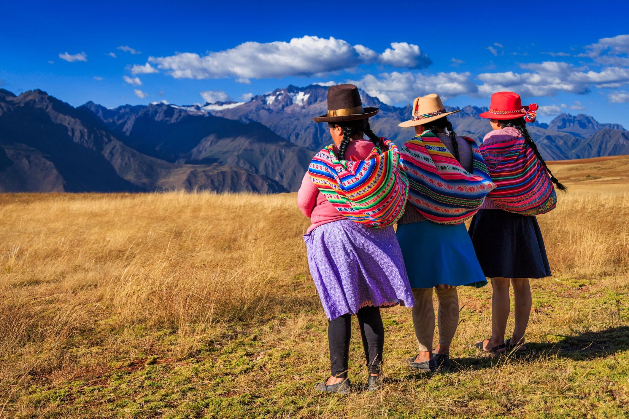 Grupo de mujeres en entorno comunitario